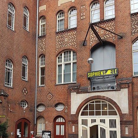Frontansicht der Sophiensaele in Berlin. Frontansicht der Sophiensaele in Berlin.